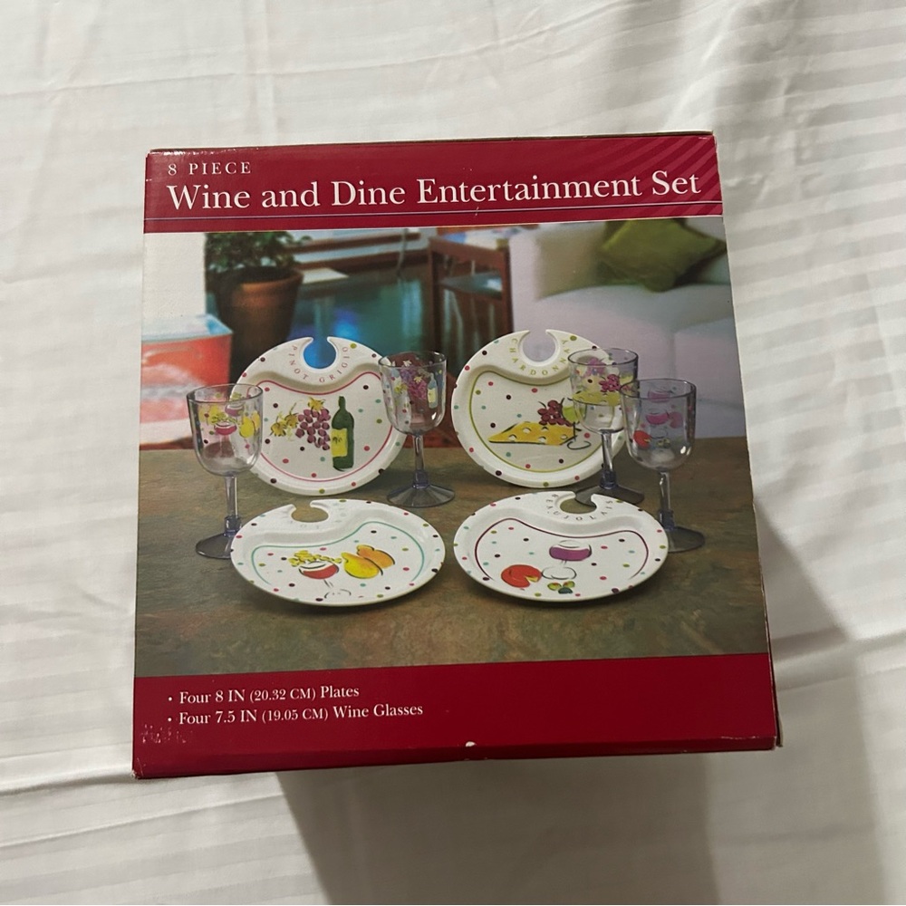 Wine & Dine Entertainment Set NWT
